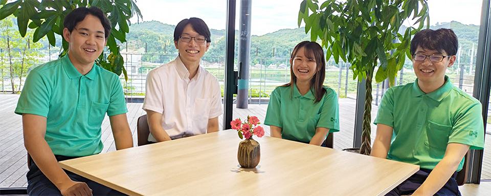 若手社員一同